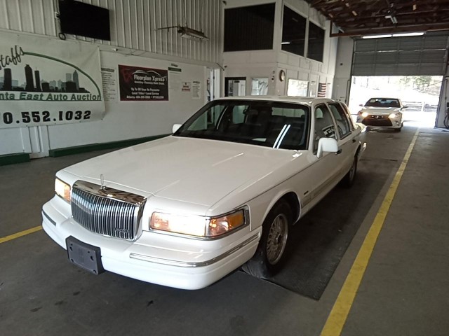 BUY LINCOLN TOWN CAR 1995 4DR SEDAN SIGNATURE, E-AUCTION AUTOS